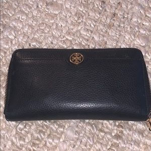 Tory Burch wallet